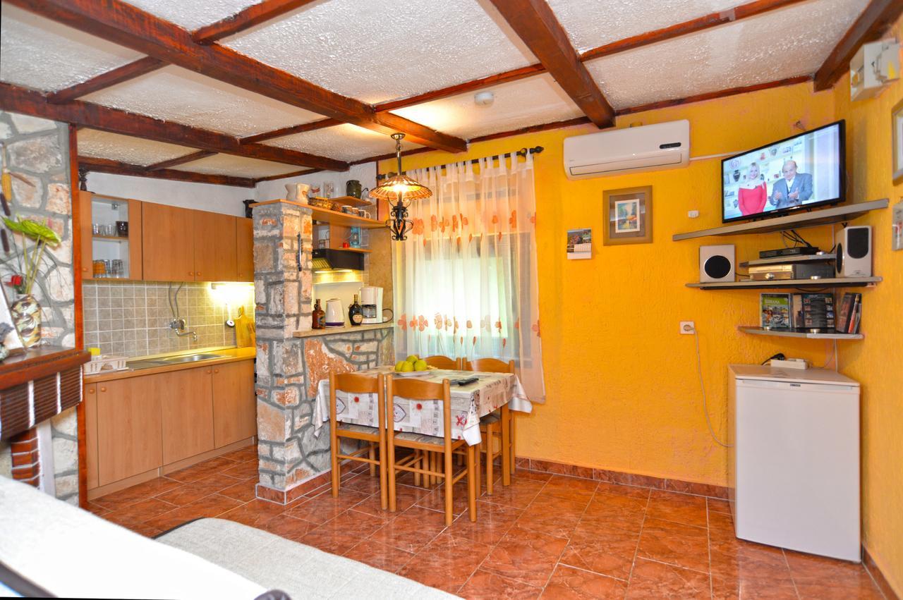 Apartments Predrag 498 Медулин Екстериор снимка