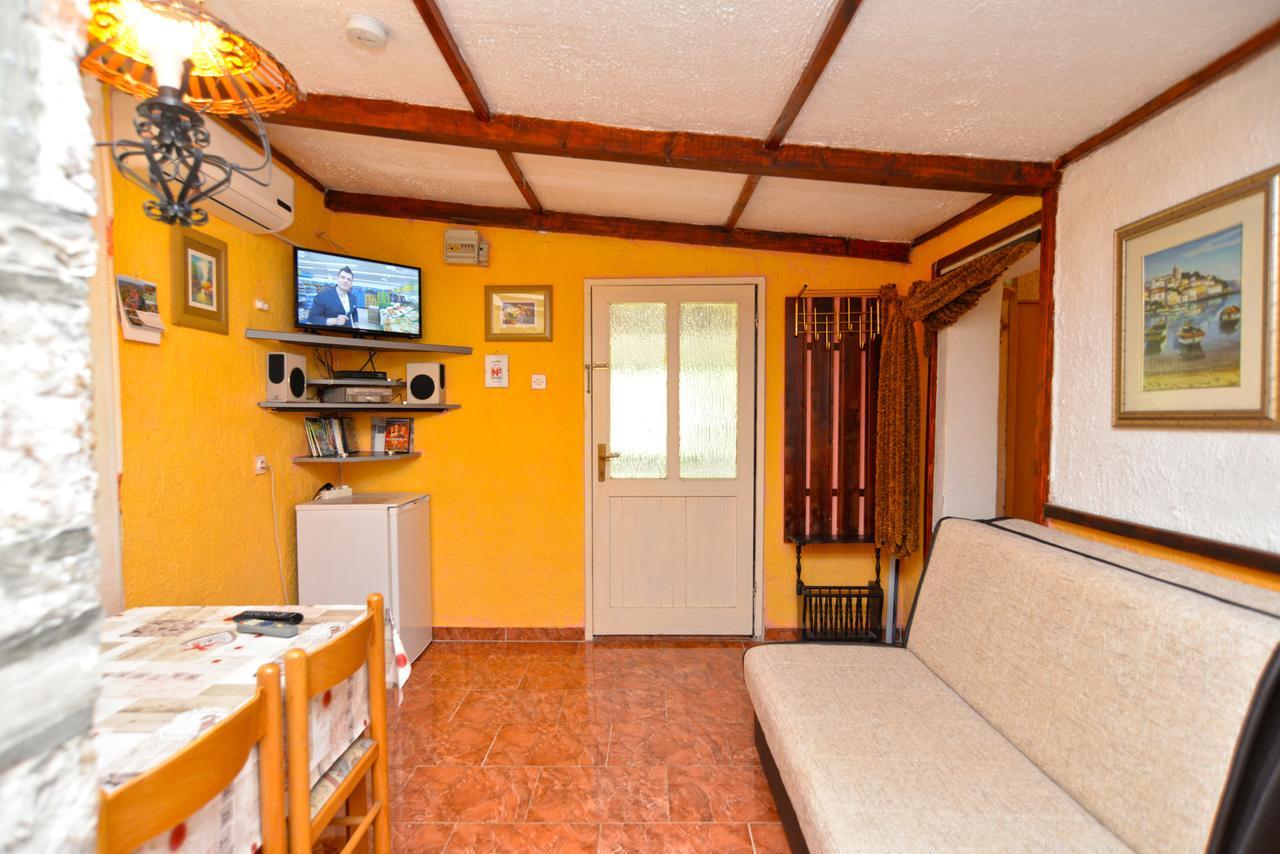 Apartments Predrag 498 Медулин Екстериор снимка